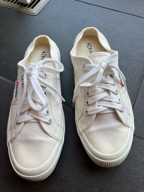 Superga Women’s White Canvas Low-Top Sneakers